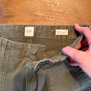 GAP green skinny ankle pants
